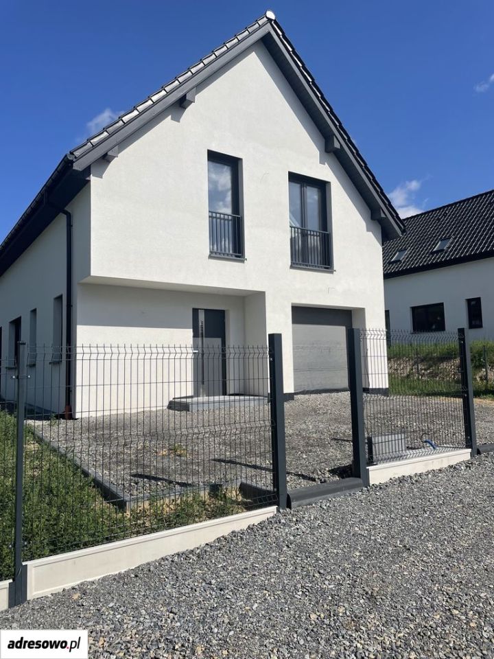 dom wolnostojący, 5 pokoi Masłomiąca, ul. Parkowa. Zdjęcie 1