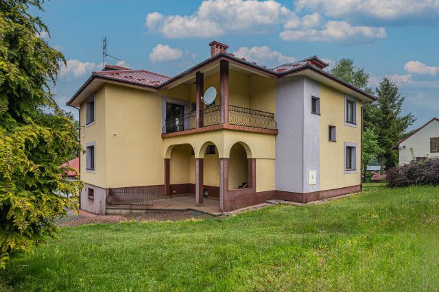 Mieszkanie 3-pokojowe Koszyce Wielkie, ul. Kryształowa. Zdjęcie 1