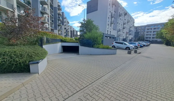 Garaż/miejsce parkingowe Wrocław Huby, ul. Jesionowa