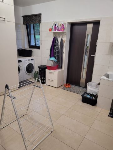 dom wolnostojący, 5 pokoi Binczarowa. Zdjęcie 42