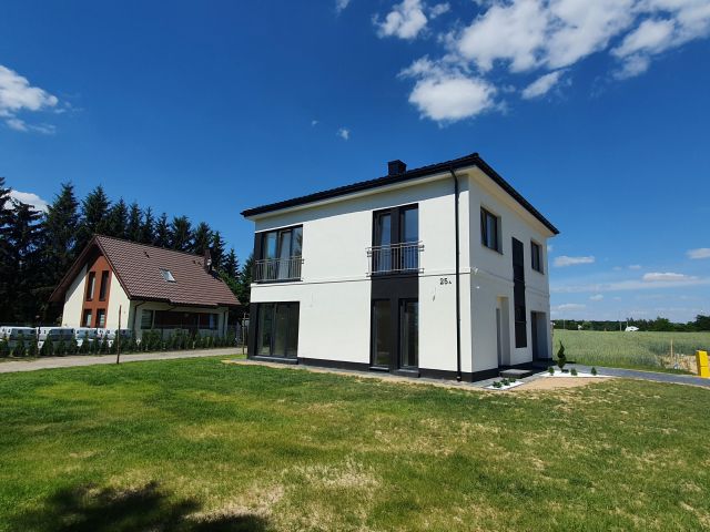 dom wolnostojący, 4 pokoje Lublin Sławin, ul. Deszczowa. Zdjęcie 1