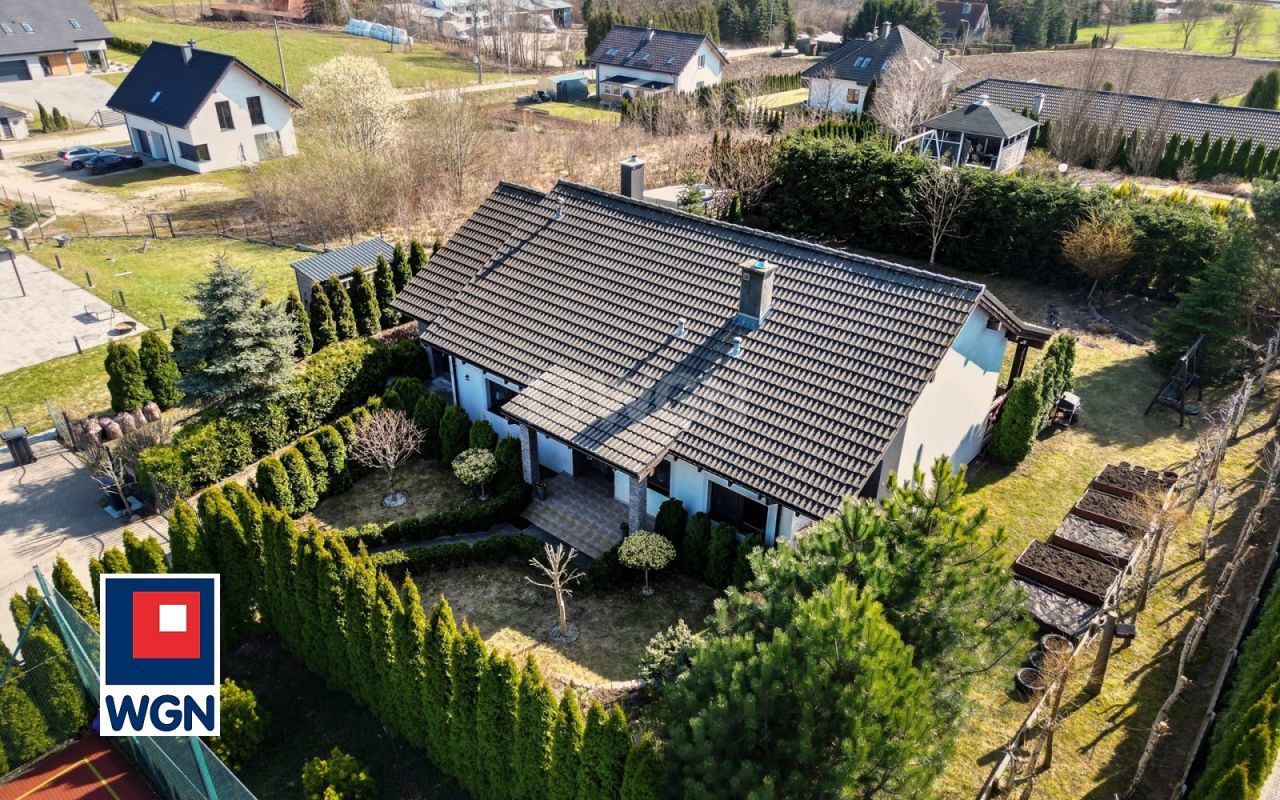 dom wolnostojący, 5 pokoi Komorowo Żuławskie. Zdjęcie 3