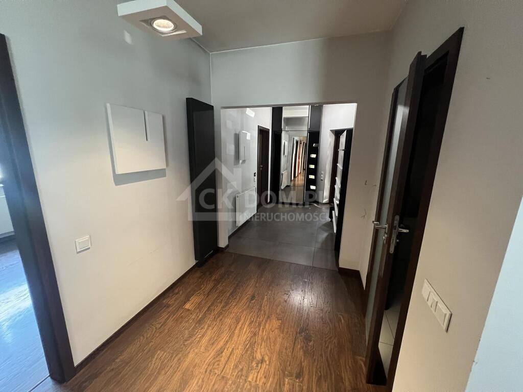 dom wolnostojący, 4 pokoje Kielce Zalesie. Zdjęcie 8