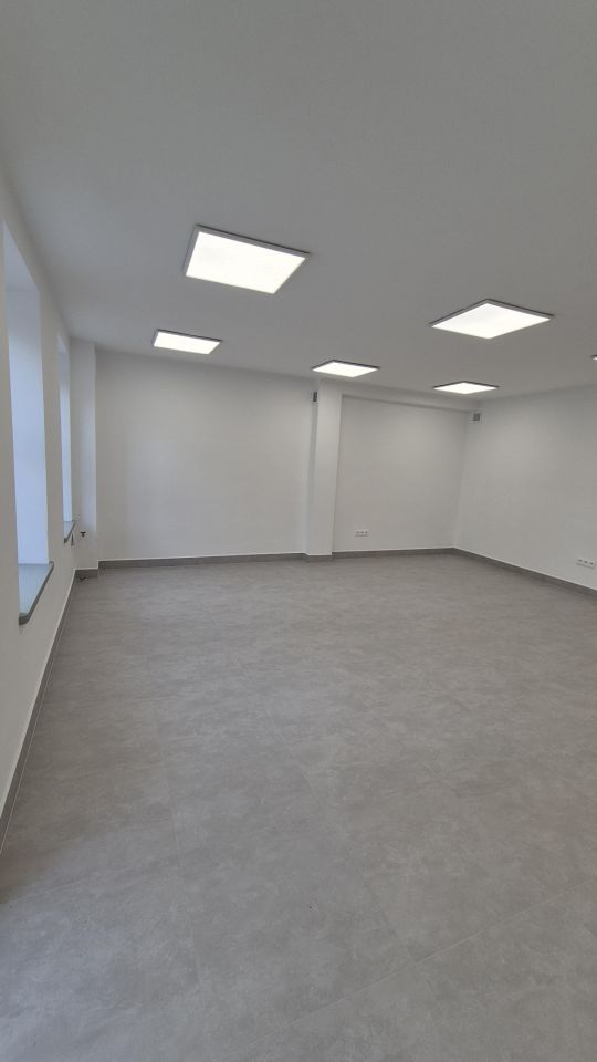 Lokal Lewin Brzeski, rynek Rynek. Zdjęcie 2