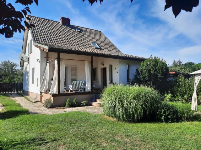dom wolnostojący, 4 pokoje Cybinka, ul. Matejki. Zdjęcie 1