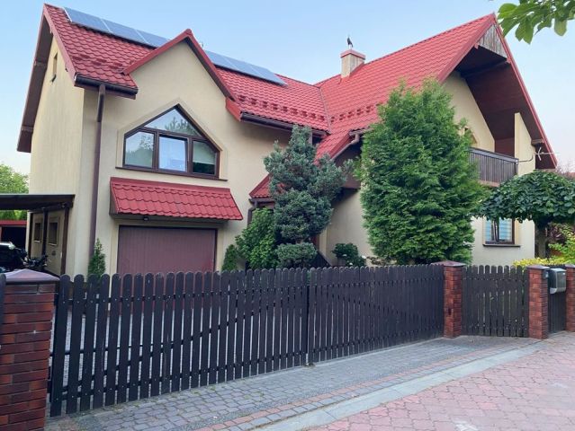 dom wolnostojący Kraków Grębałów. Zdjęcie 1