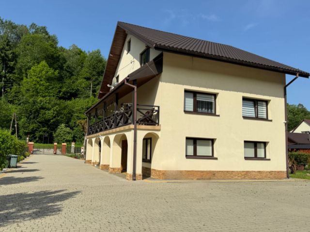 dom wolnostojący, 9 pokoi Lesko. Zdjęcie 5