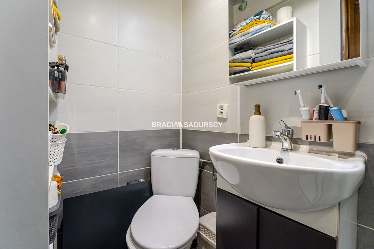 bliźniak, 5 pokoi Libertów, ul. Sportowców. Zdjęcie 27