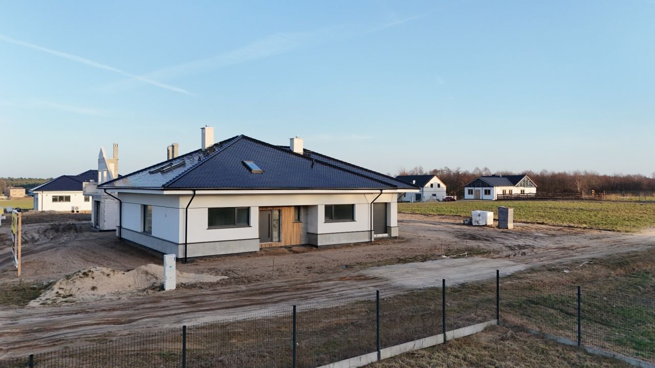 dom wolnostojący, 5 pokoi Milicz. Zdjęcie 2