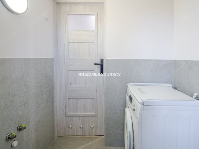 dom wolnostojący, 5 pokoi Polanka Hallera. Zdjęcie 12