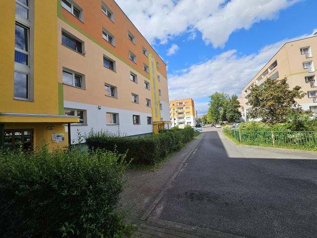 Mieszkanie 3-pokojowe Łódź Chojny, ul. Zagraniczna. Zdjęcie 1