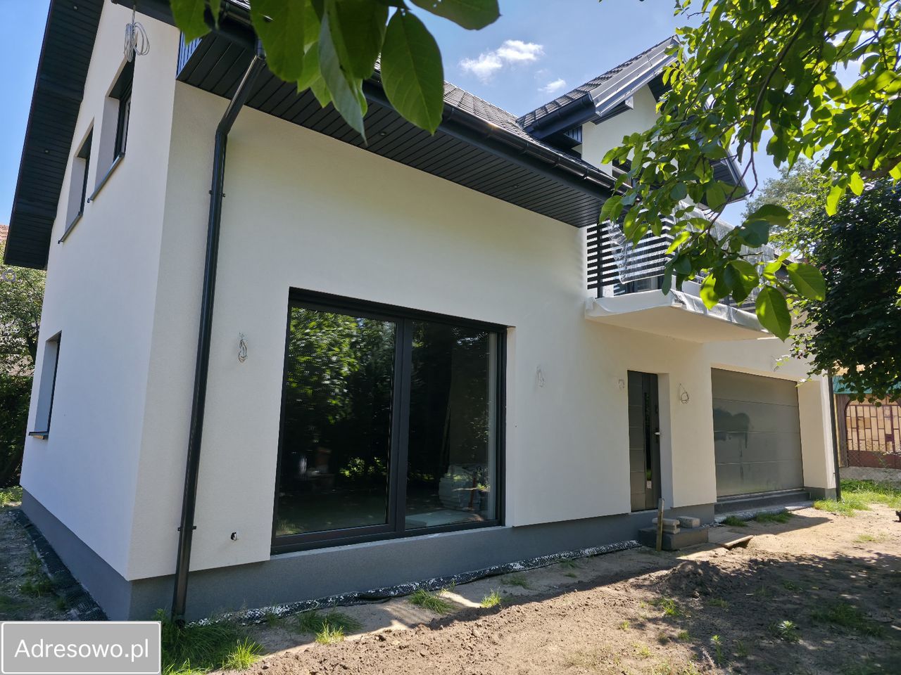 dom wolnostojący, 6 pokoi Międzyborów. Zdjęcie 2