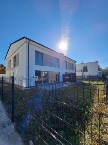 dom szeregowy, 4 pokoje Złotniki, Złotniki. Zdjęcie 1