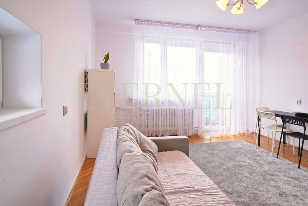 Mieszkanie 2-pokojowe Kraków, os. Kolorowe. Zdjęcie 2