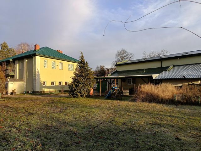Hala/magazyn Starachowice, ul. marsz. Piłsudskiego. Zdjęcie 3