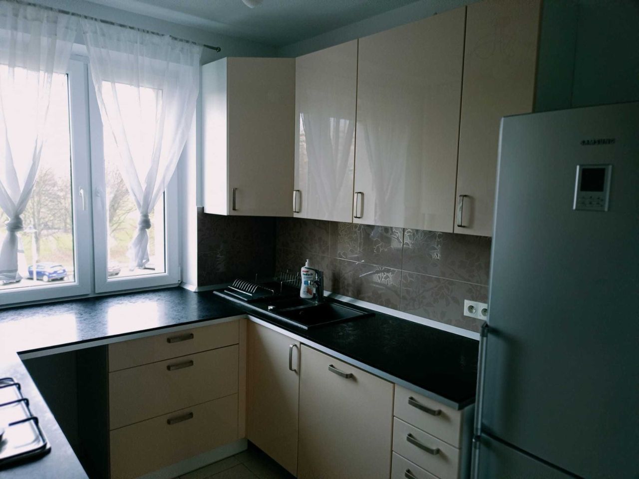 Mieszkanie 3-pokojowe Jelenia Góra Zabobrze, ul. Jana Kiepury. Zdjęcie 3