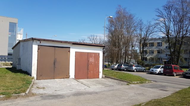 Garaż/miejsce parkingowe Chrzanów, ul. Władysława Sikorskiego. Zdjęcie 1