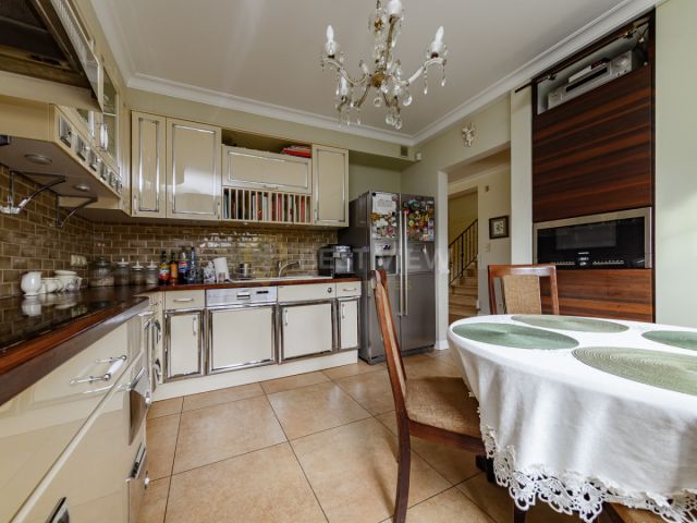 dom wolnostojący, 5 pokoi Piaseczno Chyliczki. Zdjęcie 4