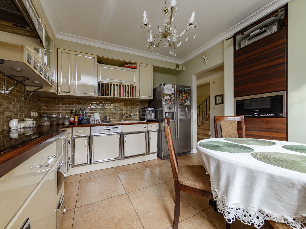 dom wolnostojący, 5 pokoi Piaseczno Chyliczki. Zdjęcie 4