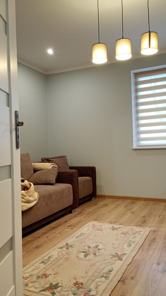 bliźniak, 2 pokoje Modrolas. Zdjęcie 9