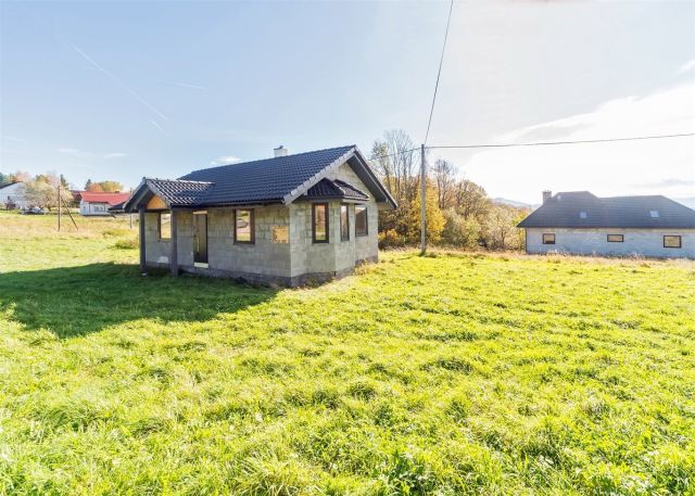 dom wolnostojący, 3 pokoje Łazy. Zdjęcie 1