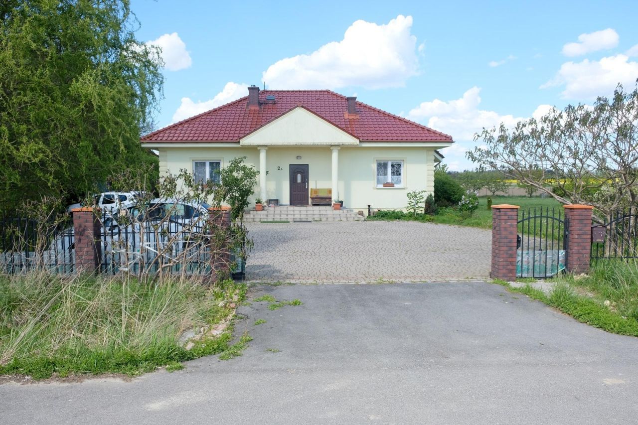dom wolnostojący, 4 pokoje Wojciechów, Kolonia. Zdjęcie 1