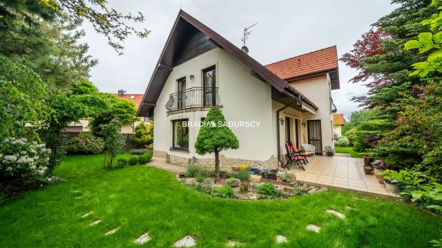 dom wolnostojący, 6 pokoi Bibice, ul. Kwiaty Polne. Zdjęcie 9