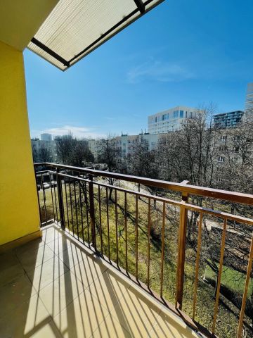 Mieszkanie 3-pokojowe Katowice Bogucice, ul. ks. Franciszka Ścigały. Zdjęcie 1