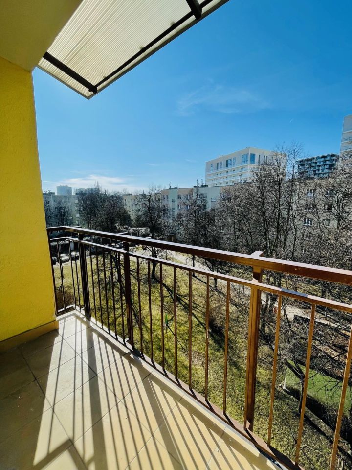 Mieszkanie 3-pokojowe Katowice Bogucice, ul. ks. Franciszka Ścigały. Zdjęcie 1