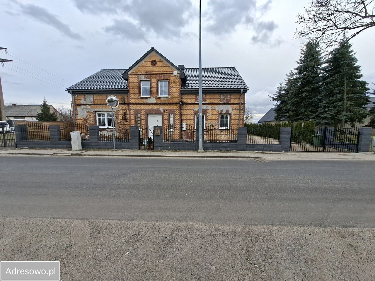 dom wolnostojący, 6 pokoi Wykroty. Zdjęcie 1