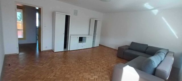 Mieszkanie 3-pokojowe Łomża, ul. Władysława Broniewskiego. Zdjęcie 1