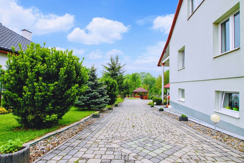 dom wolnostojący, 4 pokoje Rożubowice. Zdjęcie 28