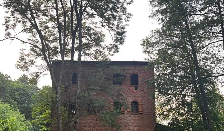 Nieruchomość komercyjna Brzeźnica