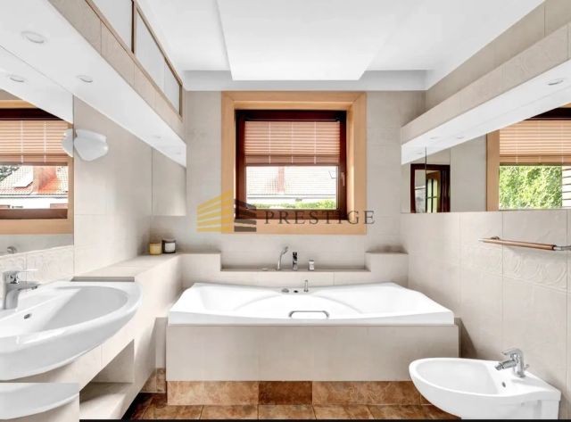 dom szeregowy, 4 pokoje Bielawa, ul. Warszawska. Zdjęcie 10