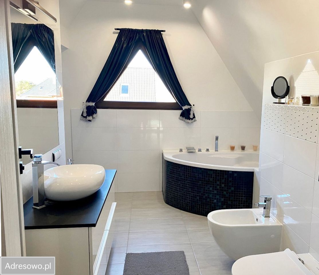 dom wolnostojący, 6 pokoi Wolica. Zdjęcie 8