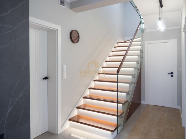 dom wolnostojący, 6 pokoi Gdańsk, ul. Sportowa. Zdjęcie 18