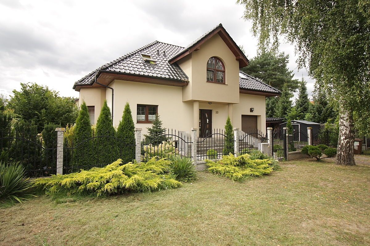 dom wolnostojący, 5 pokoi Promnice, ul. Brzozowa