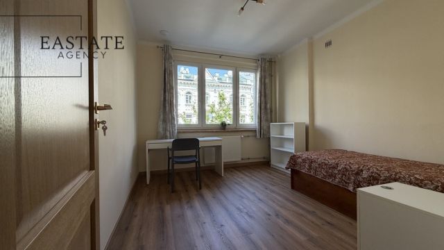 Mieszkanie 2-pokojowe Warszawa Śródmieście, ul. Chmielna. Zdjęcie 4