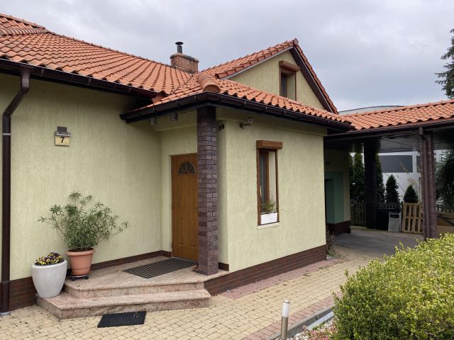 dom wolnostojący, 3 pokoje Żydów, ul. Leśna. Zdjęcie 1