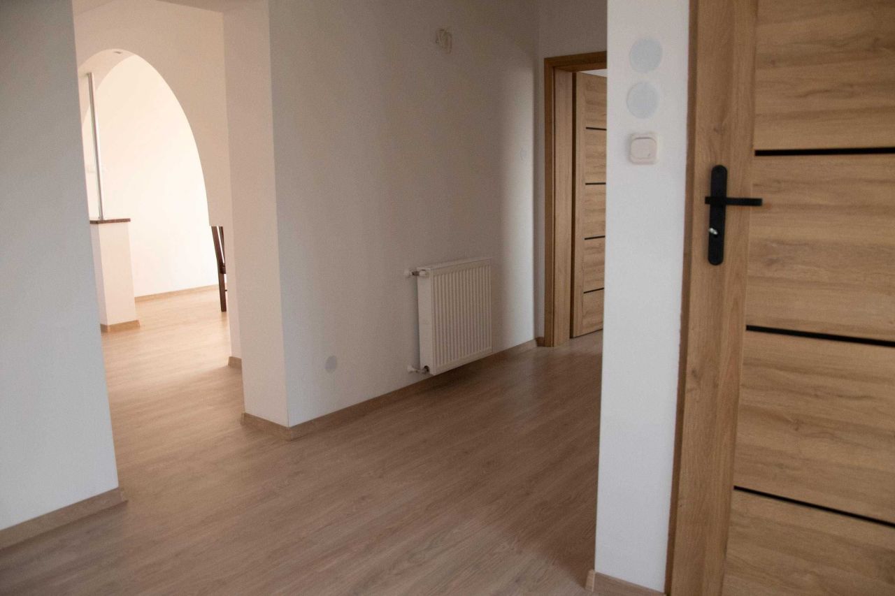 dom wolnostojący Linia. Zdjęcie 5