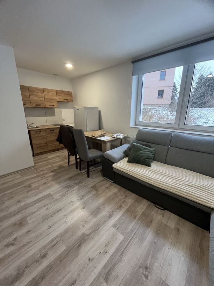 Mieszkanie 1-pokojowe Jasienica. Zdjęcie 4