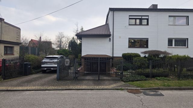 bliźniak, 4 pokoje Radomsko, Budowlanych. Zdjęcie 1