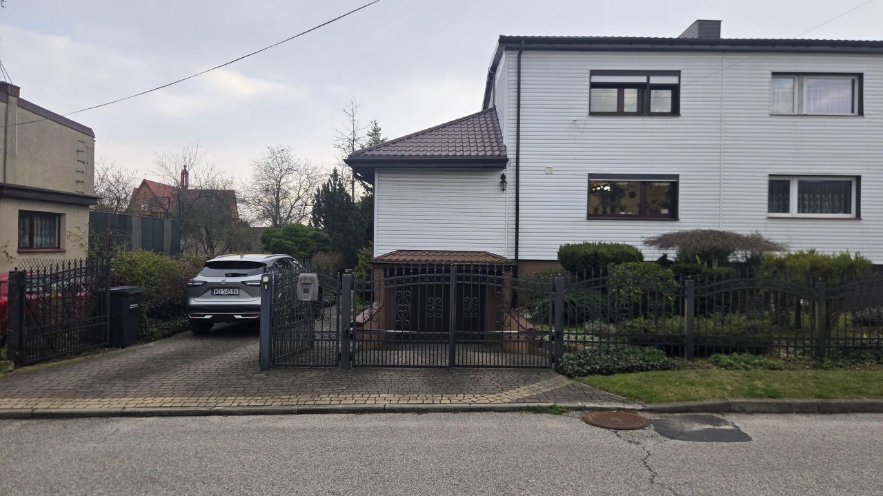 bliźniak, 4 pokoje Radomsko, Budowlanych. Zdjęcie 1