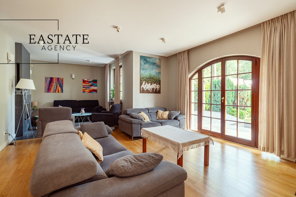 dom wolnostojący, 8 pokoi Warszawa Wawer, ul. Drwali. Zdjęcie 1