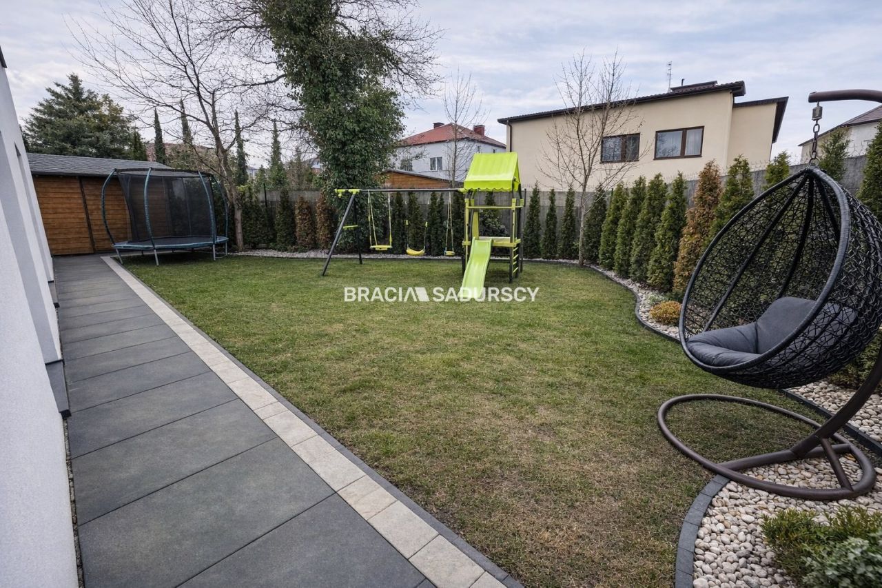 dom wolnostojący, 5 pokoi Niepołomice, ul. Stefana Roweckiego. Zdjęcie 39