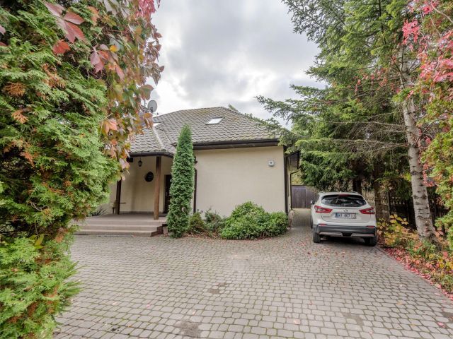 dom wolnostojący, 8 pokoi Grodzisk Mazowiecki, ul. Żurawia. Zdjęcie 1