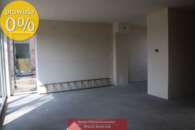 bliźniak, 4 pokoje Kryniczno. Zdjęcie 5