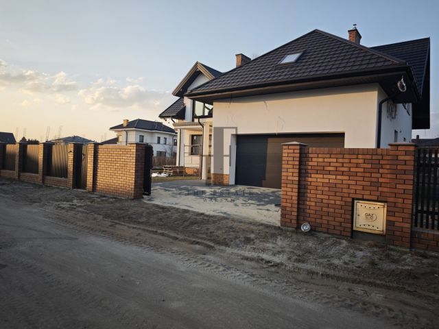 dom wolnostojący, 7 pokoi Warszawa Wawer. Zdjęcie 3