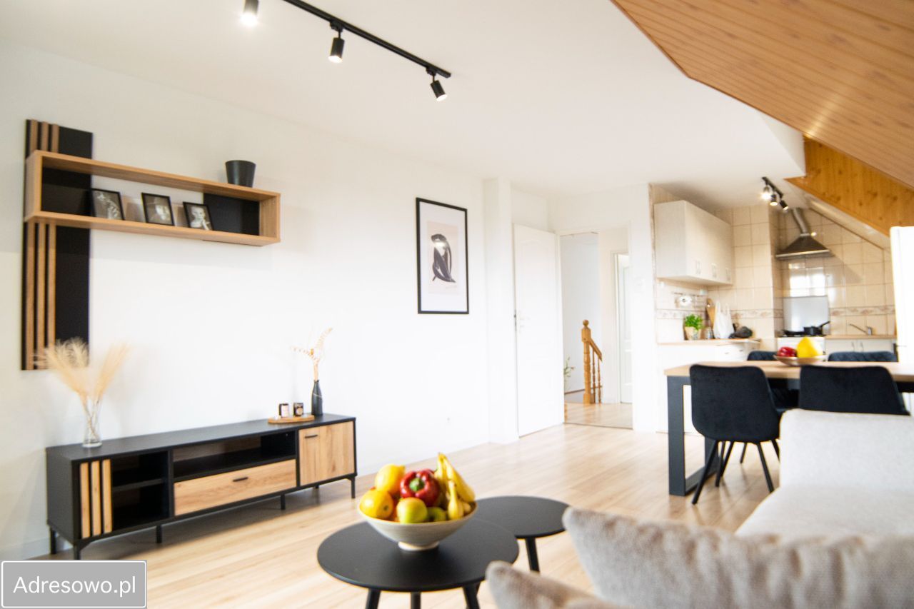 dom wolnostojący, 4 pokoje Nowiny. Zdjęcie 2