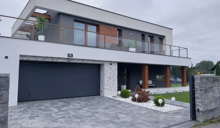 dom wolnostojący, 5 pokoi Rzeszów Drabinianka, ul. Podmiejska